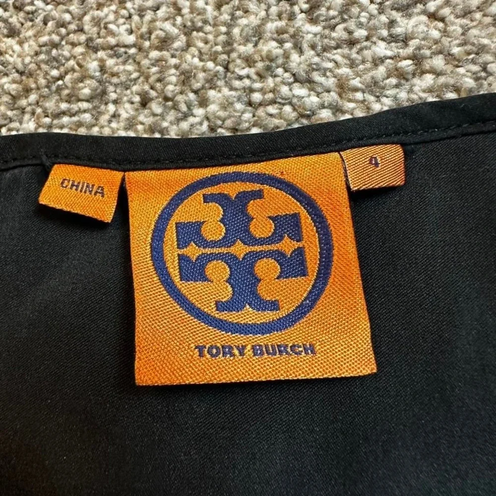 Black Tory Burch sleeveless top‎ with pleated detail size 4